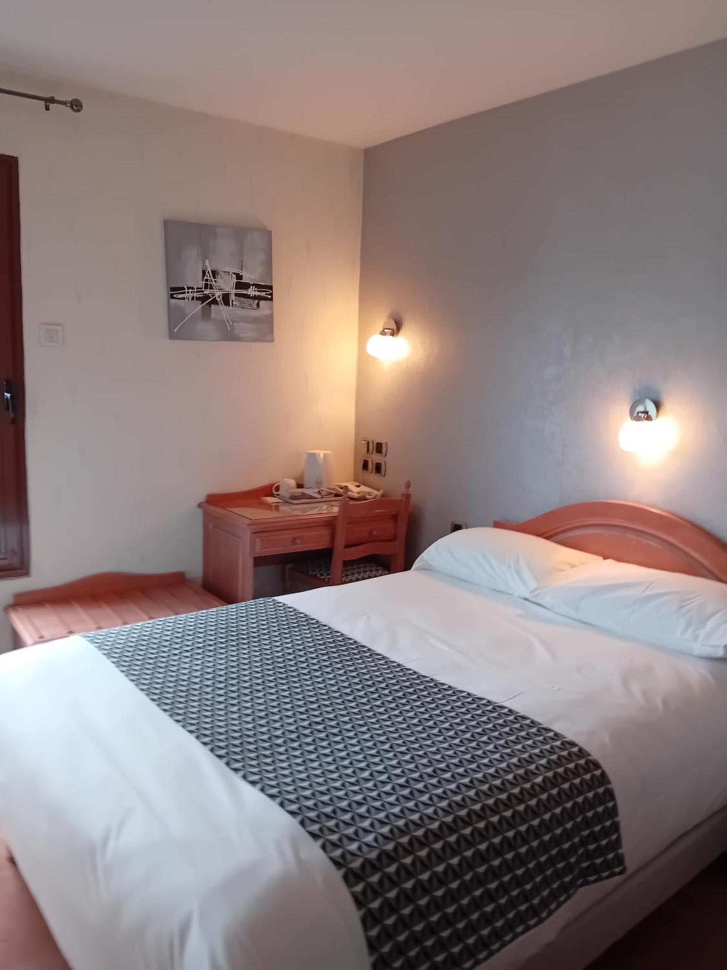 Contact Hotel Limoges - Hotel Des Deux Moulins Экстерьер фото
