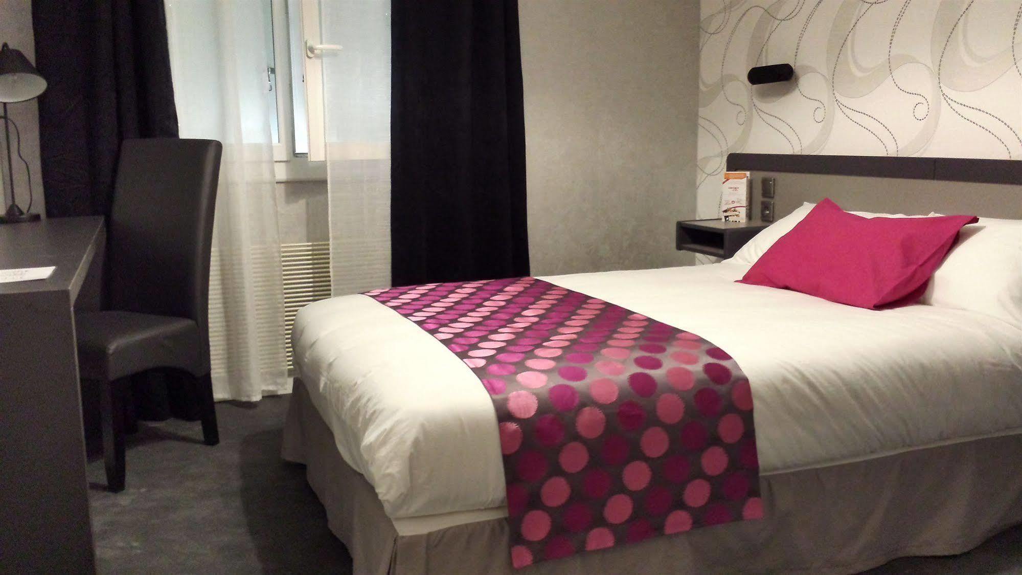 Contact Hotel Limoges - Hotel Des Deux Moulins Экстерьер фото